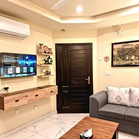 Comfortable & Lovely 1 Bed Apt In Bahria Town Rawalpindi Exterior photo